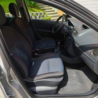 Renault Clio 1.2i 55kw, poctivých 157tkm, klima - 9