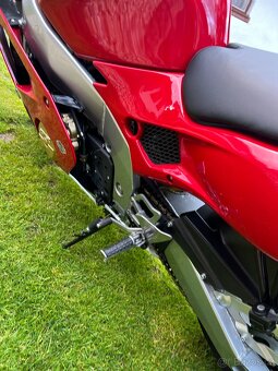 Kawasaki zxr 400 krásný stroj - 9