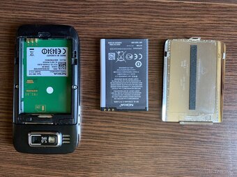 Nokia E72 - 9