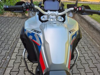BMW F 900 GS Adventure - TOP ZÁNOVNÍ STAV 2600 KM 369.000,- - 9