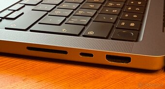 Apple MacBook Pro 14" M1 PRO CZ 2021 16G 512G šedý 86% DPH - 9