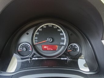 Volkswagen Up, 1.0i benzín, 44kw, rok 2016, TOP - 9