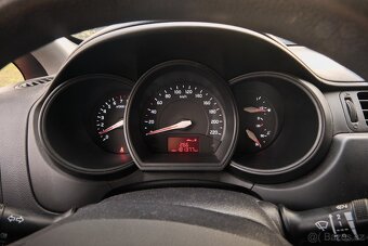 Kia Rio 1.25, 62 kW, benzín - 9
