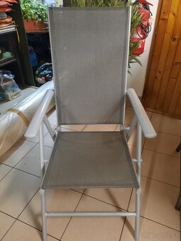 Kulatý kov.stůl tahokov+kryt prům.105 cm,v 75 cm 1790 kč. - 9