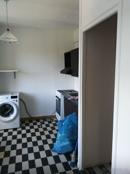 BEZ RK ....DB 1+1+B, zateplený panel, 36,5 m2  Bystrc - 9