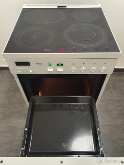 sporák sklokeramický Bosch 60cm, horkovzduch, pyro - 9