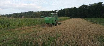 John Deere 630 - 9
