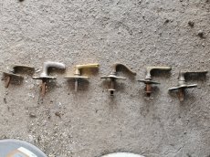 historické okenní kličky, olivy, rozvory, půlolivy, balk. kl - 9