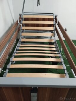ELEKTRICKÁ polohovací postel OTTO BOCK Domiflex 2 - 9