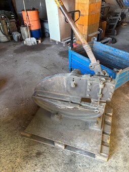 Prodám masivní pákové nůžky - 9