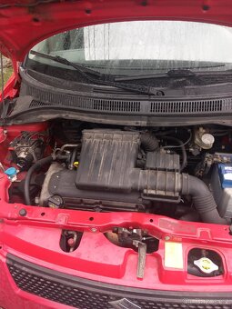 Suzuki Swift 2001 1.3 benzín - 9