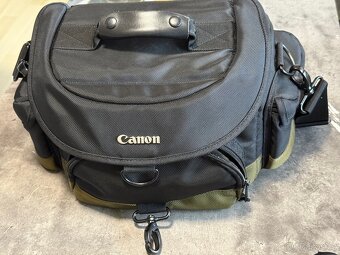 Nikon D7000 + 3 objektivy + blesk a příslušenství - 9