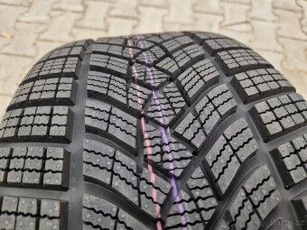 5x112 r18 kola disky bmw i4 alu 18 BMW I4 elektrony 245 45 - 9