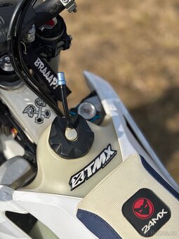 Husqvarna FE 450 SUPERMOTO - 9