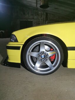 Bmw E36 330i coupe - 9