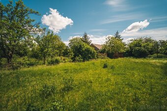 Dům a stavební pozemky na prodej v malebné vesničce Štarnov - 9