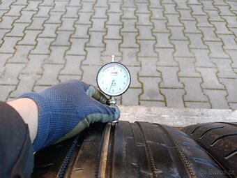 225/55/17 letní pneu nokian - 9