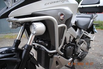 PRODÁM HONDU VFT 800X CROSSRUNNER 2016 NOVÝ MODEL - 9