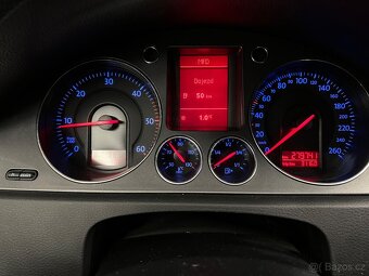 Volkswagen Passat - 9