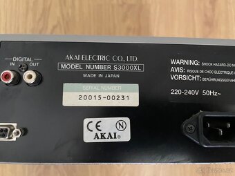 Akai S3000XL - 9