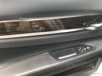 BMW 740d X-Drive,Facelift,Hud,ČR.. - 9