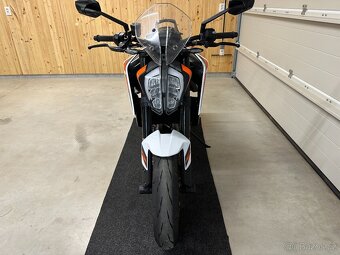 KTM 890 Duke R, TOP STAV, 6 000 km, 1. majitel, DPH - 9