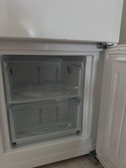 Kombinovaná lednice Liebherr Comfort – výborný stav - 9