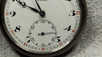 STŘÍBRNÉ kapesní hodinky DOXA, funkční, medaile - 9