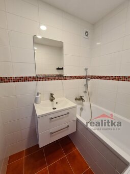 Pronájem hezkého bytu 3+1, 67m2 s lodžií, Opava, ul. Bílovec - 9