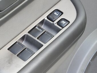 Nissan X-Trail 2.2dCi ,  100 kW nafta, 2006 - 9