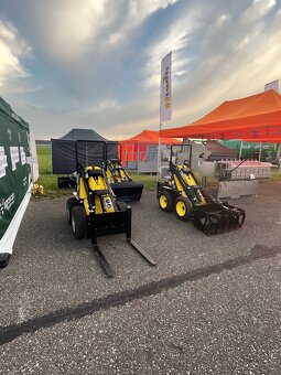 Smykový nakladač TUR N520 / N525 - 9