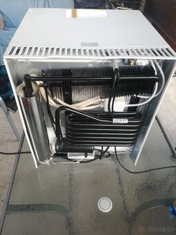 Absorpční lednička s mrazákem kombinovaná Dometic A803KF - 9