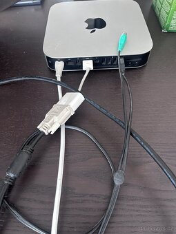 Mac Mini, monitor samsung 24", repro Bose, klávesnice, myš - 9