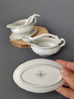 Krásný porcelánový omáčník série White "Rose" Pirken Hamme - 9