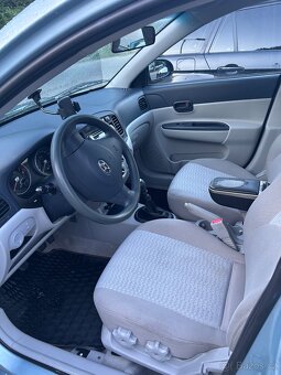 Hyundai Accent 1.4 - 9