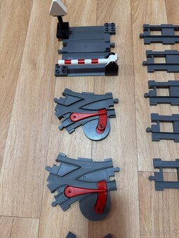 Lego Duplo kompletní železnice, koleje, vagón, lokomotiva,.. - 9