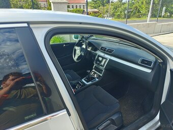 Volkswagen Passat B6 sedan - 9