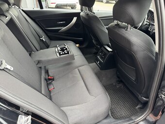 BMW 320d X-Drive Touring Xenony Navi Digi Klima Tempomat - 9