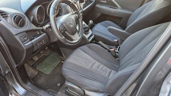 Mazda 5 - 9