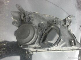 Opel vectra C combi rok 2005,,svetlo,mrižka,naraznik - 9