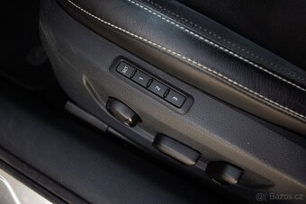 Superb Combi 2.0 TDI 110 kW DSG STYLE - 9