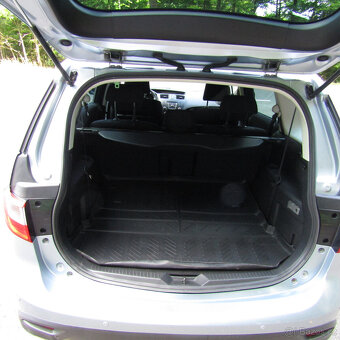 Mazda 5 1,8i 85kw, 7 míst, STK 9/2027 - 9