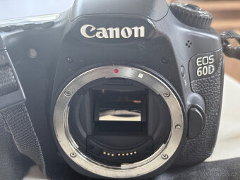 Canon EOS 60D + Sigma DC 18-200mm F3,5-6,3 - 9