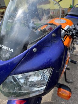 HONDA CBR 125R REPSOL - 9