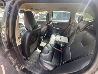 Volvo XC60 D5 AWD, r.v. 2010, tažné zařízení, full výbava - 9
