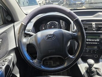 Hyundai Tucson 2.0-4x4-TAŽNÉ_1,6t-NÍZKÉ KM - 9
