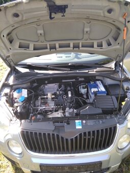 ŠKODA YETI TSI 1.2 77 KW NAJETO 103 400Km NEHAVAROVANÉ - 9