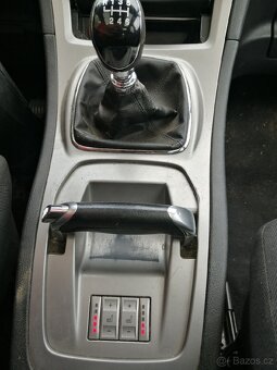 Ford Galaxy 2,0tdci 103kW 6-kvalt PANORAMA bez koroze - 9