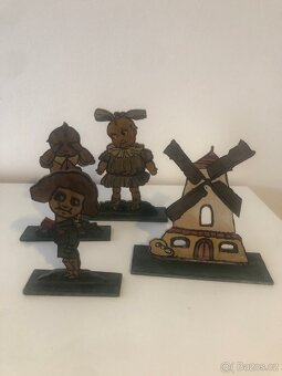 stare rucne malovane drevene figurky - 9