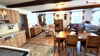 Vesnická usedlost - statek ve výborném stavu 281/3071 m2 - 9